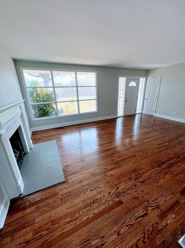 Foto del edificio - 4 Bedroom Home in Campbell County