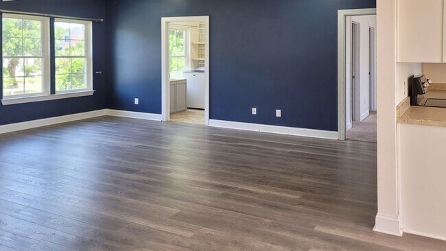 Foto del edificio - 255 Little Oak Dr