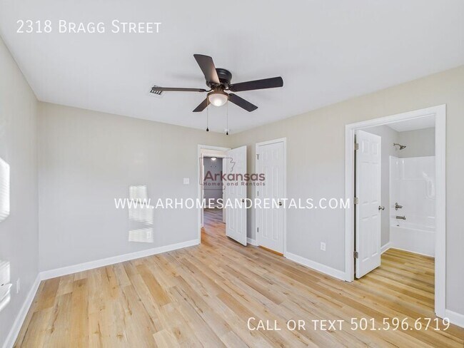 Building Photo - 2318 Bragg St