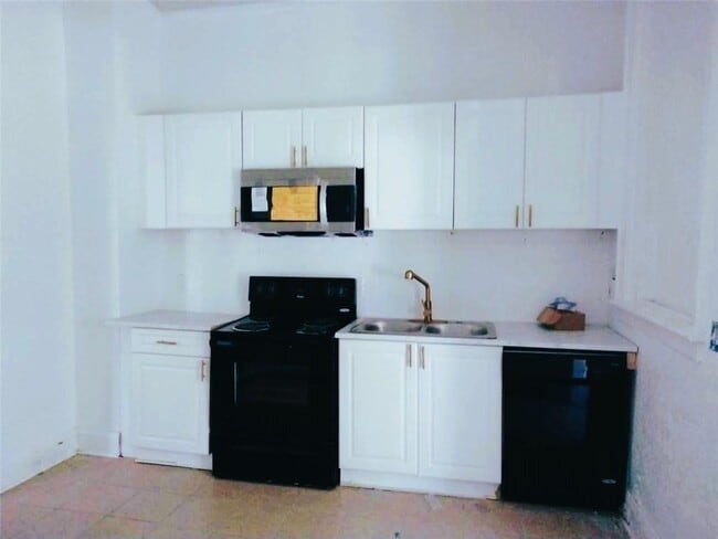 Foto del edificio - 3435 Hillcrest Rd