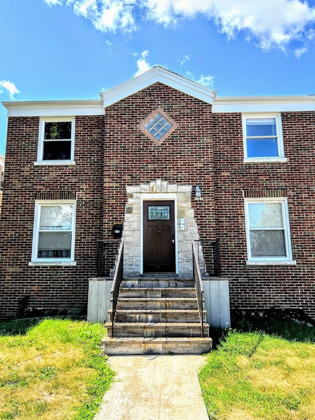 Primary Photo - 7177 W Belden Ave