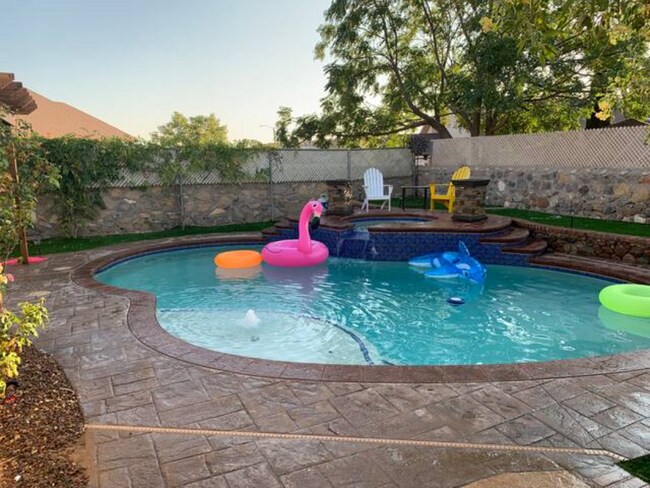 Building Photo - 3209 Tierra Nido Pl