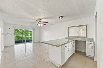 Building Photo - 2431 SW 82nd Ave