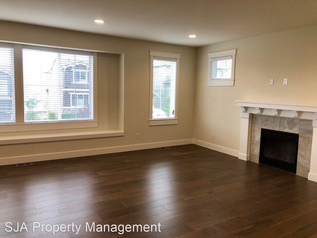 Foto del edificio - 5 br, 3.5 bath House - 23099 SE 52nd St.