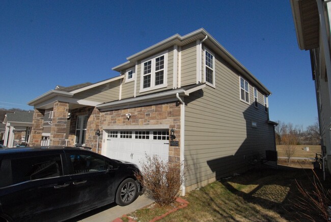 Building Photo - Grover/Wildwood Area
