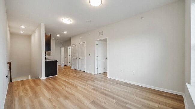 Building Photo - 5610 Bucknell Rd