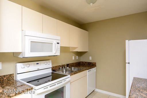 Building Photo - 1511 E 131st Ave