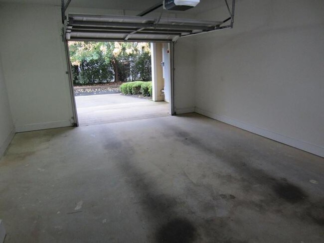 Building Photo - 3161 Hemlock Forest Cir