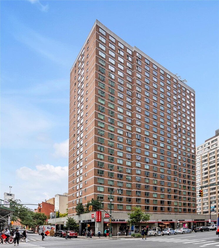 Foto principal - 301 W 53rd St