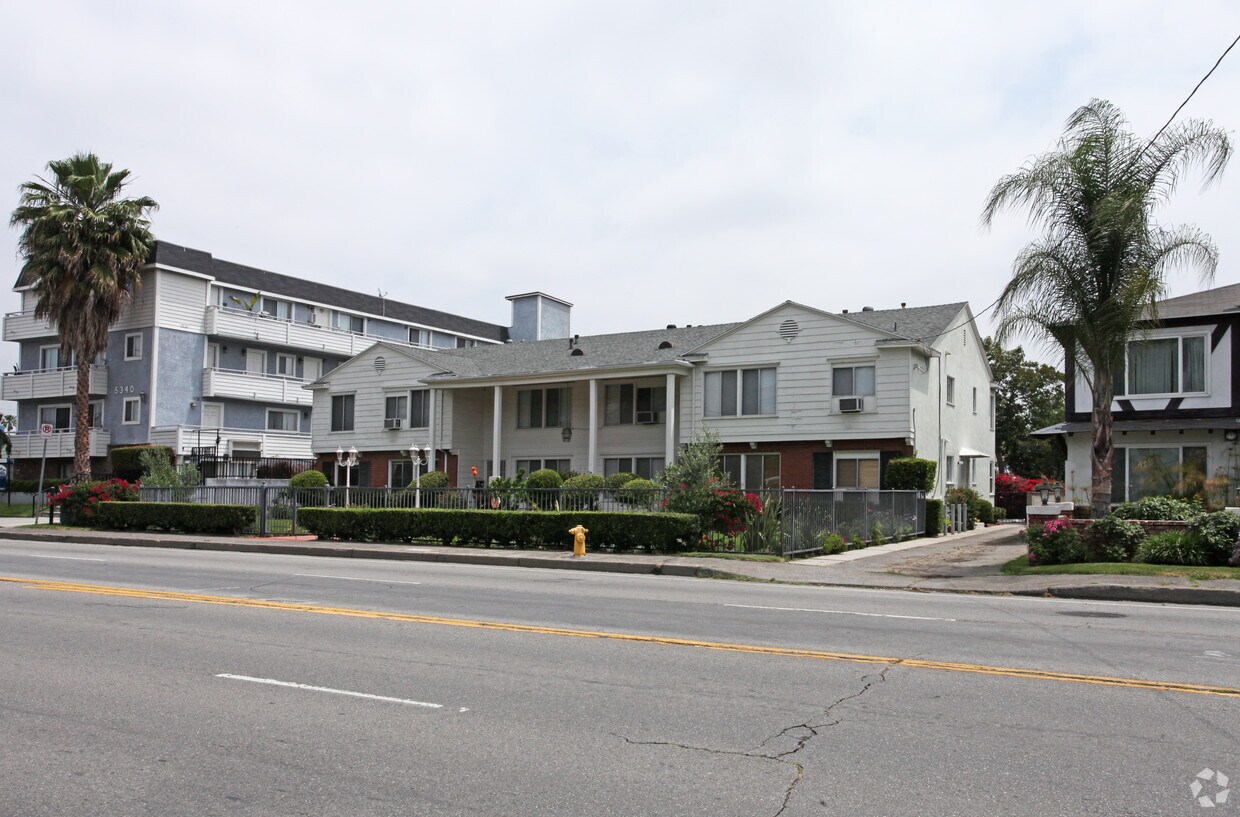 Building Photo - 5330 Whitsett Ave