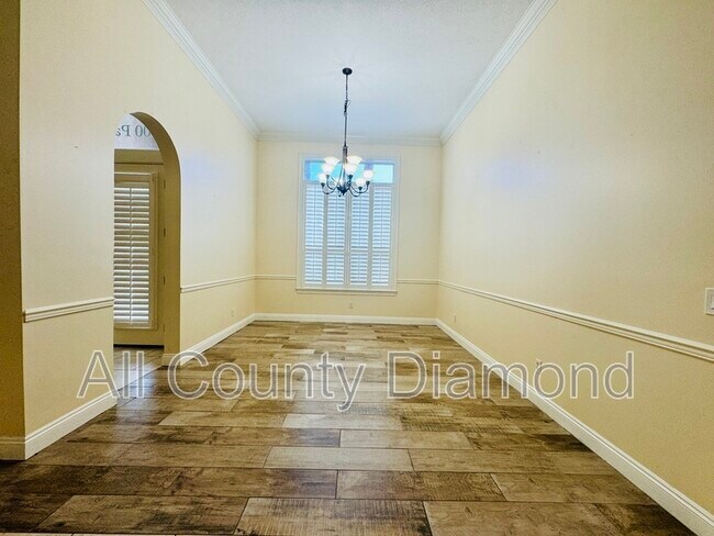 Foto del edificio - 100 Palm Bay Blvd