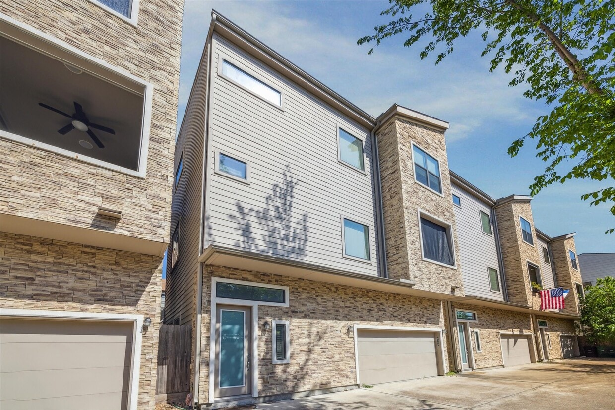 Photo - 938 W 22nd St (Houston, TX)