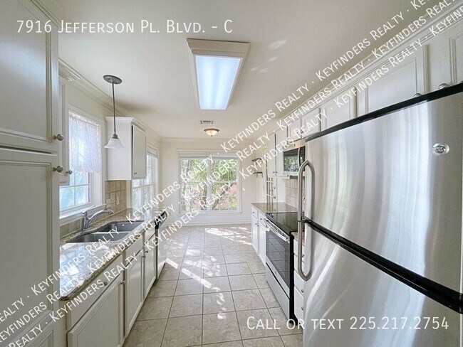 Foto del edificio - 7916 Jefferson Pl Blvd