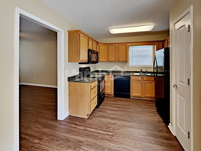 Building Photo - 2927 Painted Pony Dr