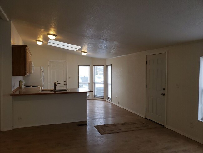Foto del edificio - 3 bedroom 2 bath Mobile-home in Hayden