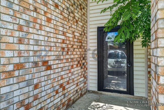 Building Photo - 1218 Billings Dr