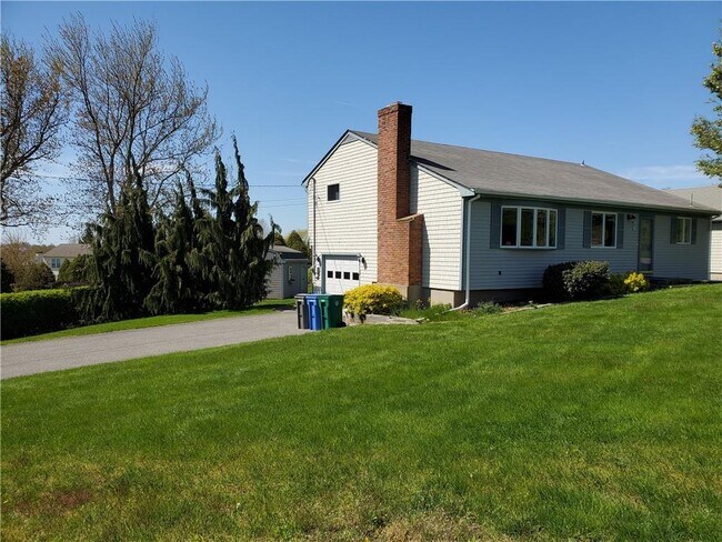 Foto del edificio - 24 Longmeadow Ave