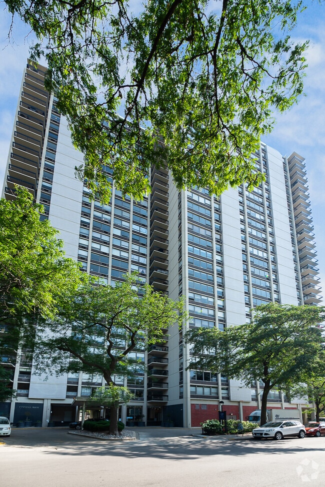 Building Photo - 1360 N Sandburg Terrace