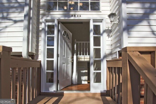 Foto del edificio - 3657 River Ridge Ct