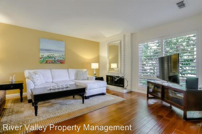 Building Photo - 2 br, 2.5 bath House - 214 Dunbarton Cir