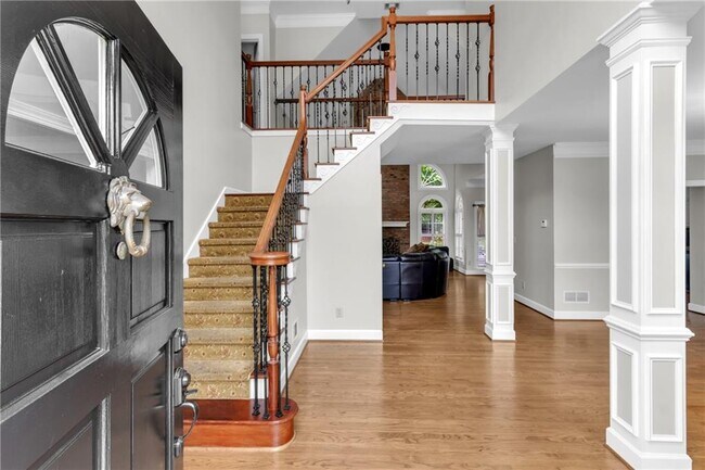 Building Photo - 1085 Castle Pointe Ln