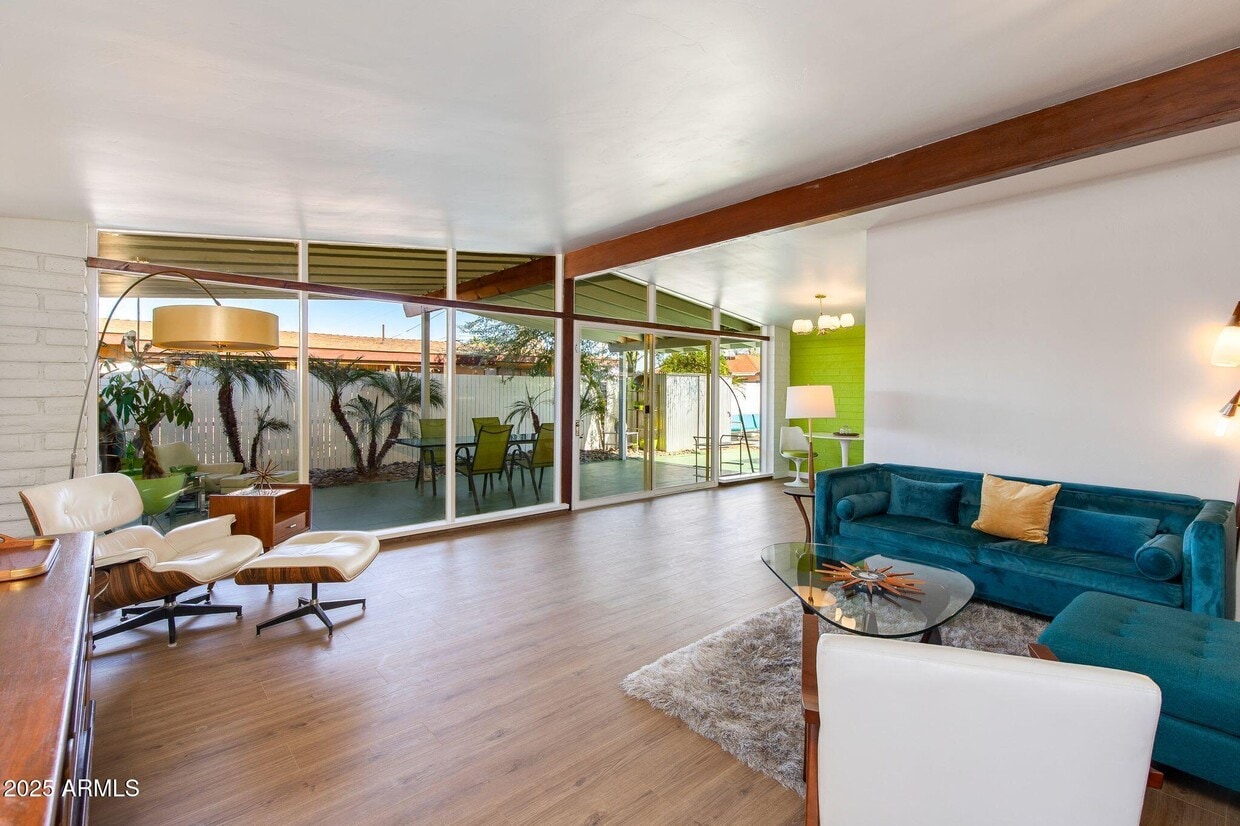 Foto principal - 421 N Evergreen St