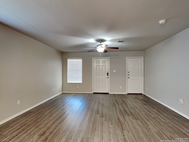 Foto del edificio - 7439 Summer Blossom Ct