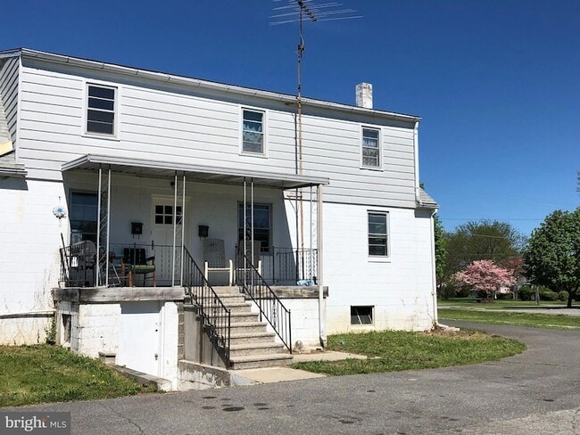 Foto del edificio - 50 Dymond Ave