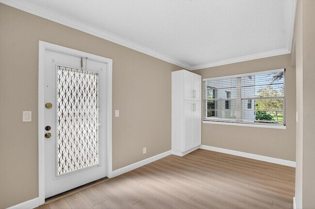 Foto del edificio - 277 Brighton Dr