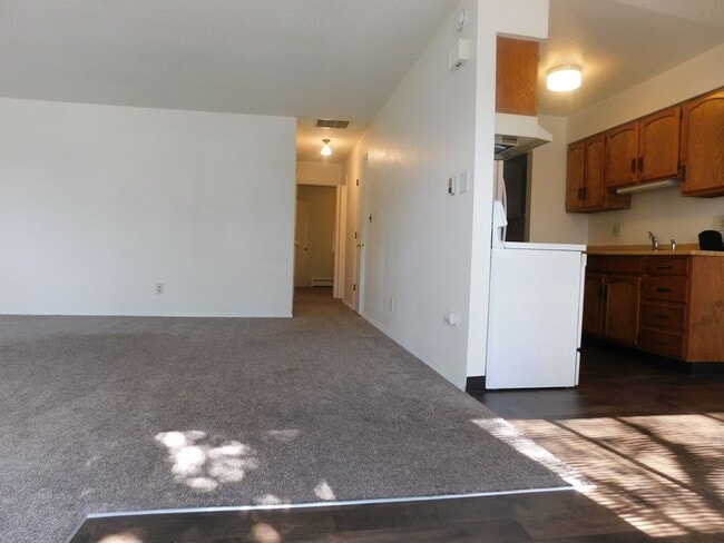 Building Photo - Single Family with Garage