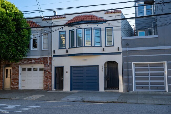 Foto del edificio - 1 br, 1 bath Duplex - 2285 Greenwich Stree...