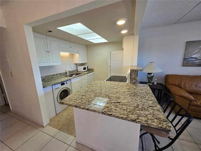 Building Photo - 12760 Indian Rocks Rd