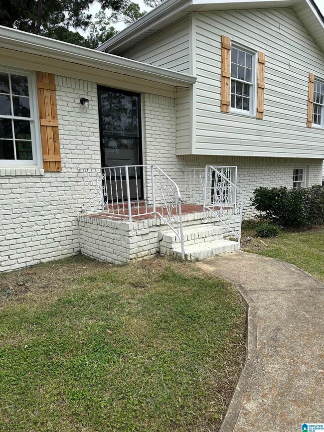Building Photo - 1073 Sherbrooke Cir