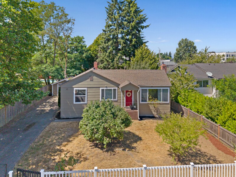 Foto principal - 10743 14th Ave SW