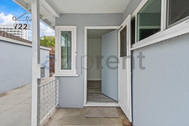 Building Photo - 122 Asbury St
