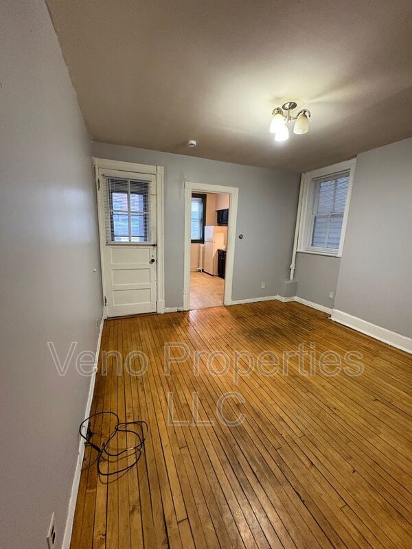 Foto del edificio - 594 Madison Ave