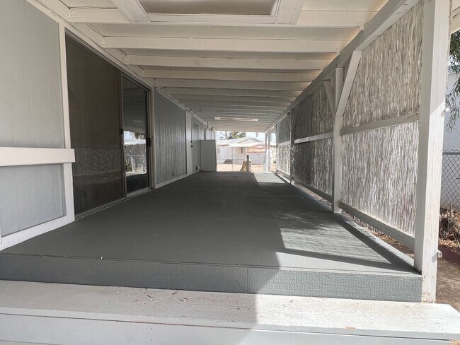 Foto del edificio - March FREE Rent. Freshly Remodeled 3 Bedro...
