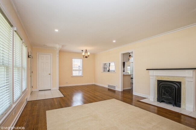 Foto del edificio - 320 N Walnut St