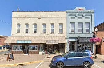 Building Photo - 301 Main St E