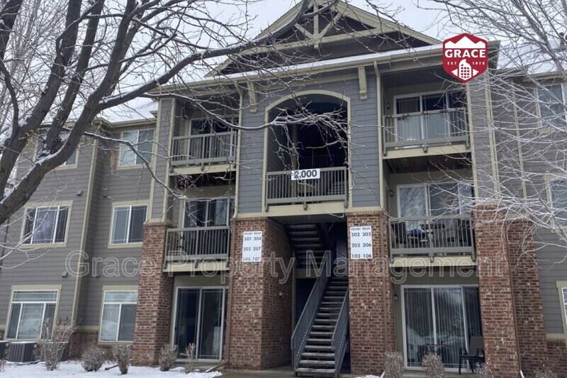 Primary Photo - 804 Summer Hawk Dr