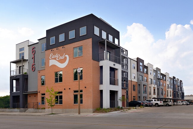Building Photo - East End Lofts at the Railyard