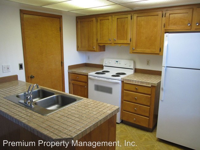 Building Photo - 2 br, 1.5 bath House - 6271 Fairway Ave SE