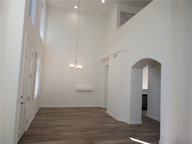 Foto del edificio - 2110 Almeria St