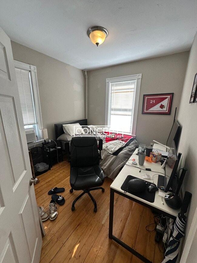 Foto del edificio - 47-A Hillside St. Unit 2