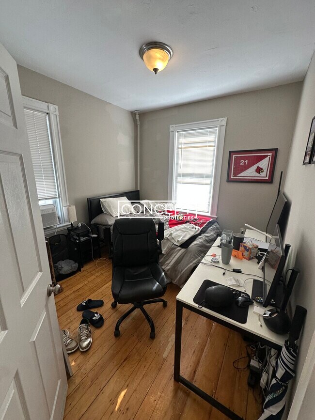 Building Photo - 47-A Hillside St. Unit 2