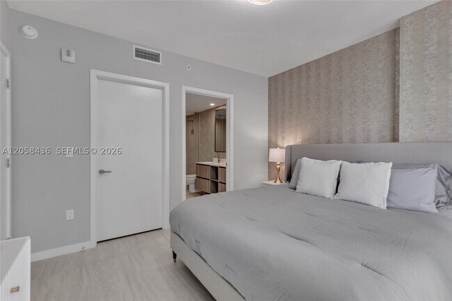 Foto del edificio - 77 SE 5th St