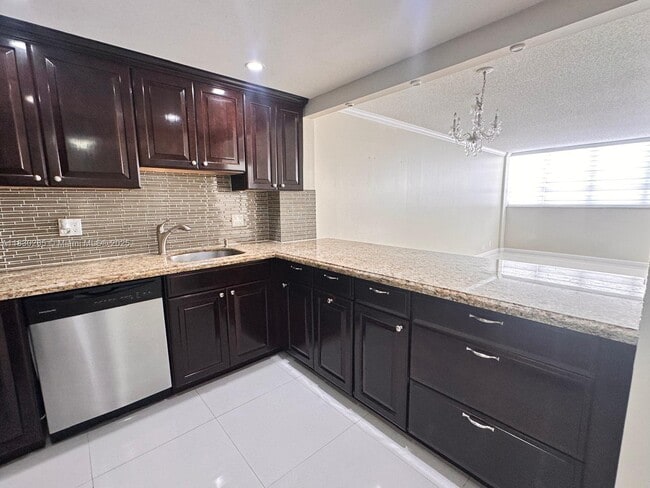 Building Photo - 1801 S Ocean Dr