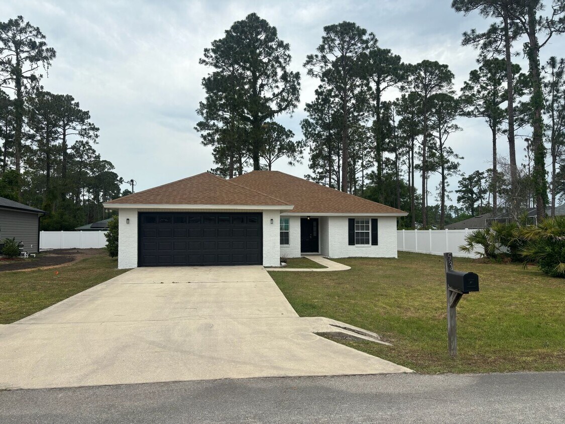 Primary Photo - NEWLY REMODELED!!! Beautiful Brick Single ...