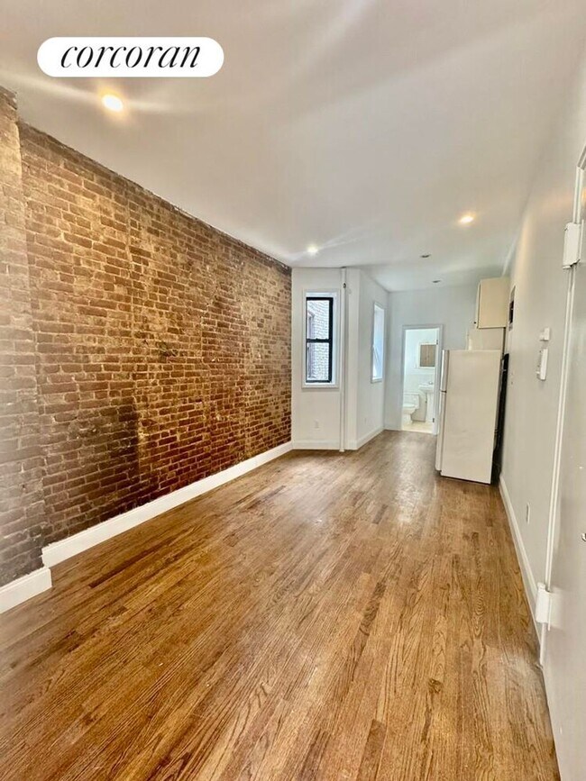 Foto del edificio - 509 E 81st St