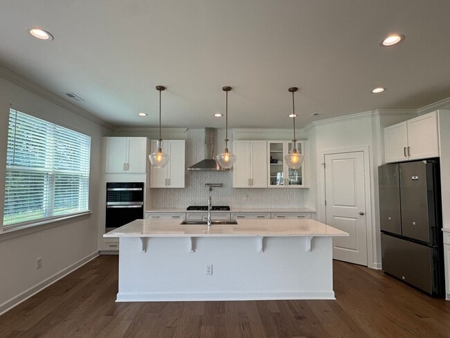 Foto del edificio - 6 Bedroom | 4 Bathroom New Construction Ga...
